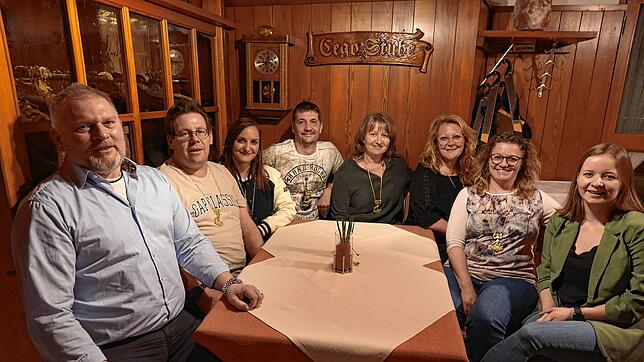 Die Geehrten: Armin Kessler Vogtei Hochschwarzwald, Michael Mutter (33 Jahre), Carina Eschbach (22 Jahre), Stefan Dorn, Gerlinde ...