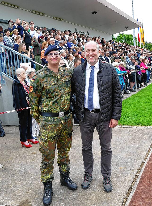 Oberstleutnant Chris Weißbrodt und Bürgermeister Maik Lehn arbeiten eng zusammen. Bild: Gerd Feuerstein