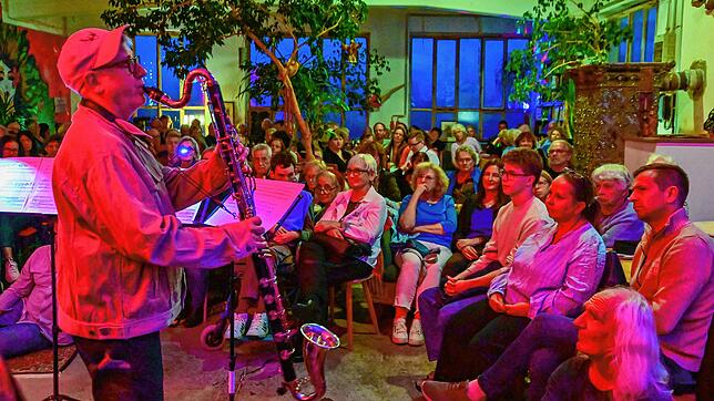 Moderne Musik steht im Mittelpunkt des Bergstadtsommerkonzerts in der Klosterbergfabrik. Klarinettist Dirk Altmann spielt hier den ...