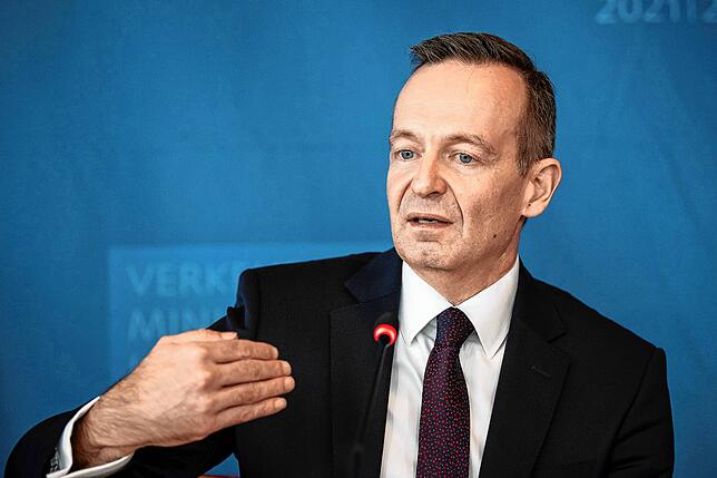 Volker Wissing (FDP), Bundesverkehrsminister, spricht bei einer Pressekonferenz zur Verkehrsministerkonferenz.