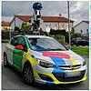 Elemente von Google Maps und ein Streetview-Fahrzeug, aufgenommen im September 2019 in Villingen-Schwenningen.