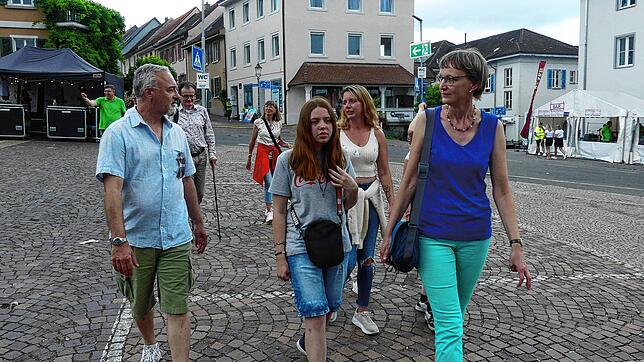 Bild : Die besten Bilder der Führung hinter die Kulissen vom Openair-Konzert von Lea in Markdorf