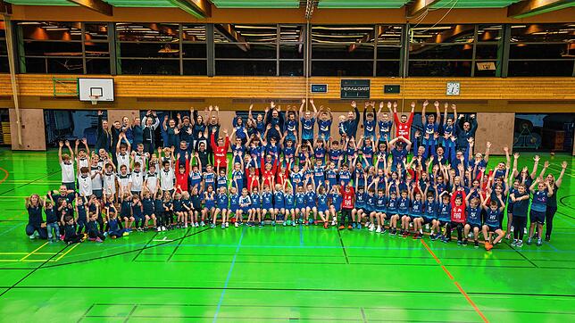 Der Handballclub Lauchringen braucht neue Trikots für die C-Jugend und Vereinskleidung für Trainer und Betreuer.