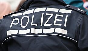 Die Polizei sucht nach dem jungen Dieb (Symbolbild)