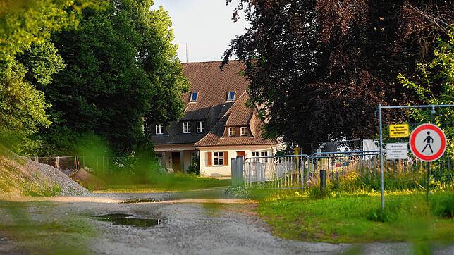 Der Streit um den Hotelbau im Landschaftsschutzgebiet am Fischbacher Seeufer ist beigelegt. BUND und Luftschiffbau Zeppelin haben sich ...