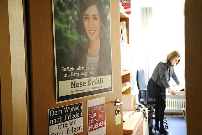 Bild 7: Nese Erikli vertritt seit drei Jahren die Interessen der Konstanzer und Radolfzeller im Stuttgarter Landtag. Wie sieht ihr Alltag dort aus?