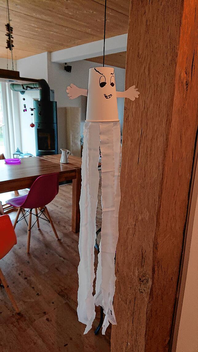 Noch mehr Geister im Hause Burkhart.
