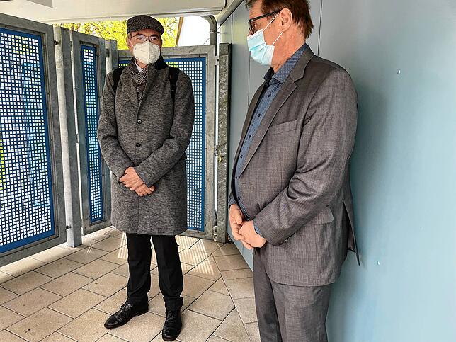 Bäder-VS-Chef Ulrich Köngeter (links) und OB Jürgen Roth.