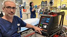 Bernhard Kumle, Chefarzt der Notaufnahme im Schwarzwald-Baar-Klinikum, will mit dieser neuartigen Herz-Lungen-Maschine die ...