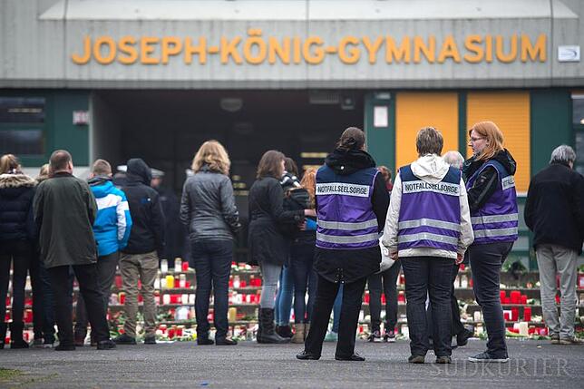 Als der Germanwings-Flug 4U9525 mit Schülern des Joseph.König-Gymnasiums Haltern an Bord in Frankreich zerschellte, kümmerten sich ...