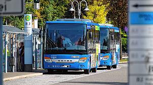 Busse des Move-Verkehrsverbunds am Donaueschinger Bahnhof: Kostenlose Fahrkarten für bestimmte Grundschüler soll es künftig nicht mehr ...