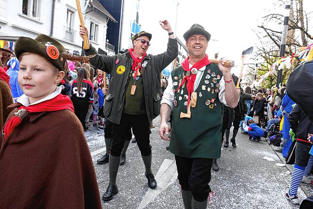 Bild 1: Bilder vom großen Fasnet Samschdig-Umzug der Poppele-Zunft (2)