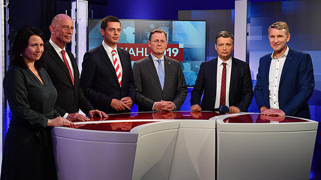 Anja Siegesmund (l-r), Thüringens Umweltministerin und Grünen-Spitzenkandidatin, Wolfgang Tiefensee, Thüringens Wirtschaftsminister, ...
