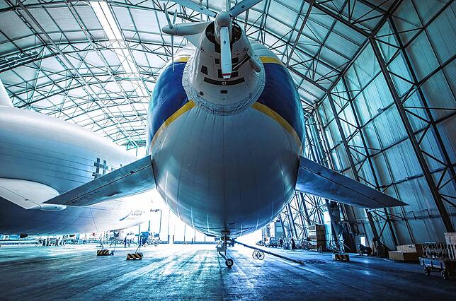 Beide Zeppeline der Zeppelin-Reederei stehen &ndash; noch &ndash; im Hangar in Friedrichshafen.