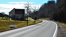 (Archivild) Auf der Kreisstraße zwischen Zoznegg und Stockach hat sich der Unfall ereignet. Die Angeklagte gab an, dass sie aus Angst ...