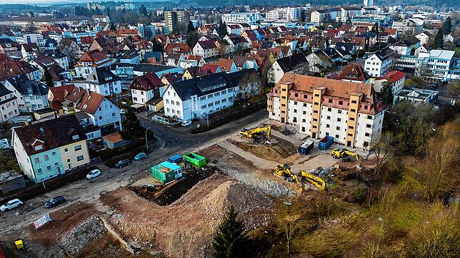 Blick auf die Sturmbühlstraße in Schwenningen. Drei von vier Wohnblocks der städtischen Wohnbaugesellschaft (Wbg) wurden bereits ...