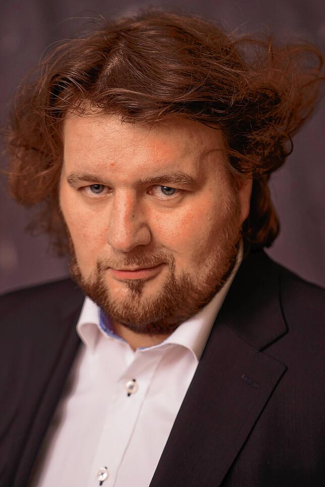 St. Georgen, Theater im Deutschen Haus, Sa, 9.3., 20 Uhr: Götz Frittrang gastiert mit seinem neuen Programm "GötzseiDank" in St. ...