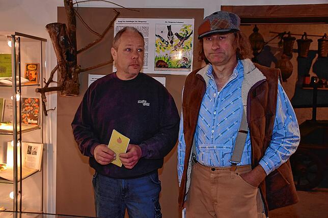 Roger Spalinger (links) und Beat Möckli haben in der Lottstetter Nachbargemeinde Marthalen die Apfelausstellung &bdquo;Der Apfel &ndash; ...