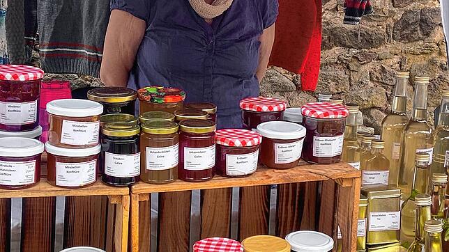 Eine große Auswahl an Marmeladen wird angeboten. Fotos: Elisabeth Baumeister
