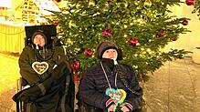 Marcel (links) und Benny Fritschi am 23. Dezember in der Hotel-Lobby. Da war noch alles in Ordnung für Marcel Fritschi. Bild: Bernhard ...