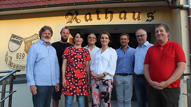 Der neue Wahlwieser Ortschaftsrat (v.l.): Udo Pelkner (Freie Wähler), Birger Richter, Nadja Stammerjohann, Karl-Hermann Rist (alle drei ...