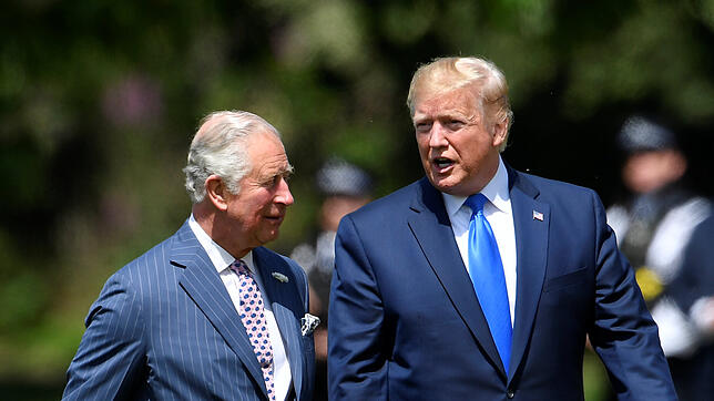 Ziemlich beste Freunde? König Charles III. soll US-Präsident Donald Trump ein verlockendes Angebot gemacht haben.