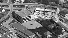 Auf diesem Foto vom 14. April 1980 ist der Baubeginn der Jahnhalle bei der Realschule zu sehen. Die Schule bestand damals nur aus einem ...