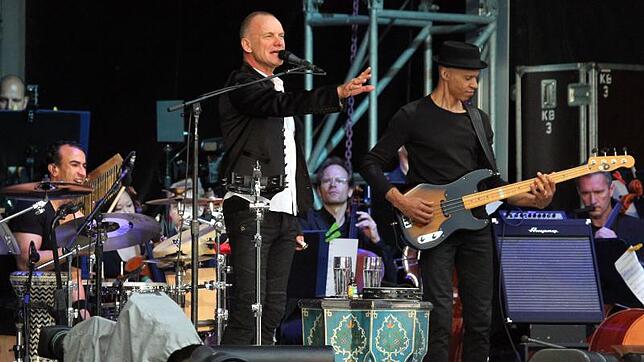Sting bei seinem Konzert 2011 im Schlosspark in Salem.