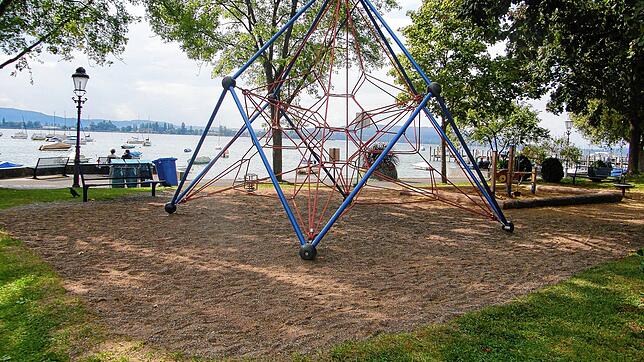 Der Spielplatz an der Schiffslände. Ein neuer, attraktiverer Spielplatz soll ein zentrales Element bei der Neugestaltung der Lände sein ...