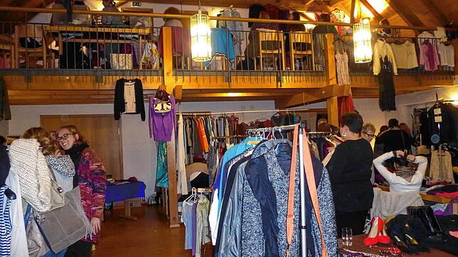 Der Kinder- und Frauenflohmarkt des Laufenburger Harmonika-Orchesters ist jedes Jahr ein beliebter Treffpunkt.
