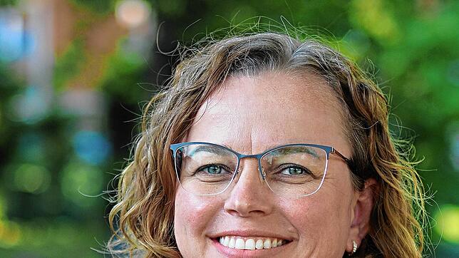 Pfarrerin Simone Falk hat am 1. September ihr neues Amt angetreten, am Sonntag, 7.¦September, hält sie ihren ersten Gottesdienst in ...