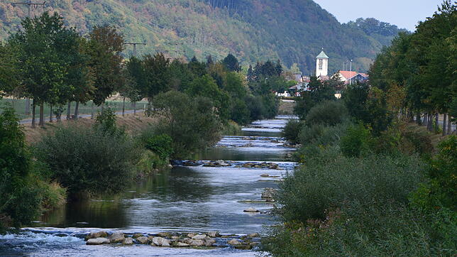 Prägend: Die Wutach ist Lebensader und Namensgeber für Wutöschingen. Hier entwickelte sich aufgrund der Flussnähe im 19. Jahrhundert die ...