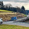 Die bislang senkrecht einmündende Auffahrt mit Stoppstelle in Richtung Friedrichshafen wird durch eine Einfädelspur über die neue Brücke ...