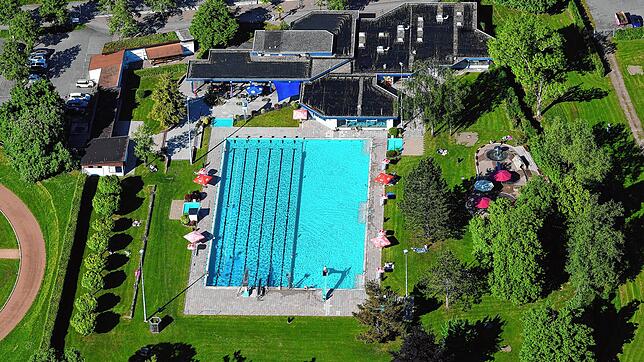 Quo vadis, Freibad Schopfheim? Geht es nach der Interessengemeinschaft, bleibt das Bad ein konventionelles Schwimmbad. Foto: Erich Meyer