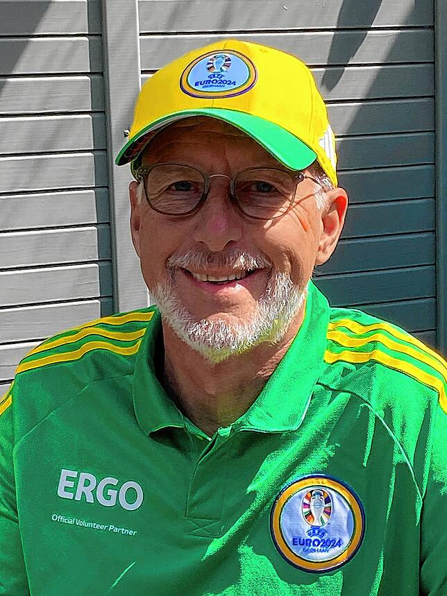 Markus Birkenberger, pensionierter Lehrer aus Villingen, ist einer von vielen tausend freiwilligen Helfern rings um die Fußball-EM.