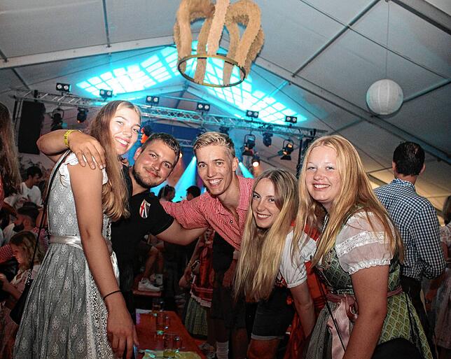 Bild 3: Alle Bilder zur Sichelhenke 2023: So schön war das Volksfest im Hegau