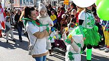 Bild : Kinderumzug und Setzen des Kindernarrenbaums in Stockach (Teil 1)
