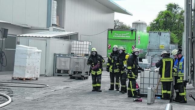 Bis zu 150000 Euro beträgt laut Polizei der Brandschaden an dem Fisch verarbeitenden Betrieb. Bild: Martin Deck
