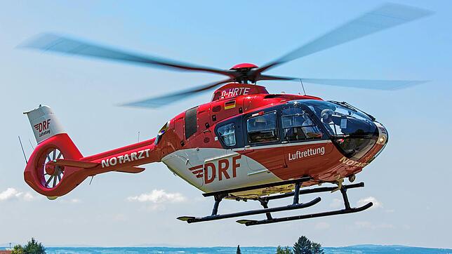 &bdquo;Christoph 45&ldquo; im Einsatz: Noch startet und landet er am Klinikum Friedrichshafen.