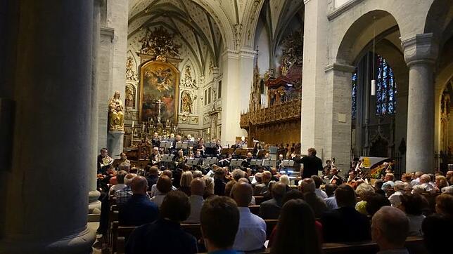Wie tief der Dirigent Marcus Bosch mit der Harmonik von Anton Bruckner vertraut ist, erwies sich bei der Aufführung der dritten Sinfonie ...