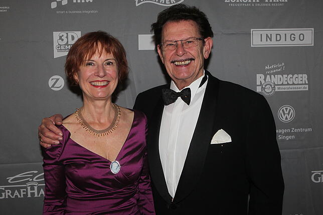 Auch der gesellschaftliche Auftritt ist ihnen weder fremd noch unangenehm: Heidrun und Carlo Karrenbauer, hier beim Ball der Wirtschaft ...