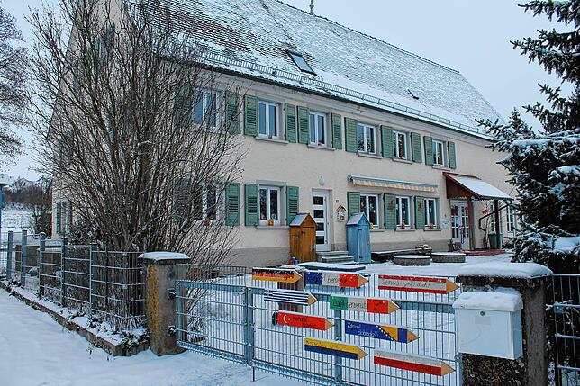Im Bestandsgebäude gibt es keinen Platz für weitere Betreuungsplätze. So präsentiert sich der Kindergarten in Pfohren in den Tagen vor ...