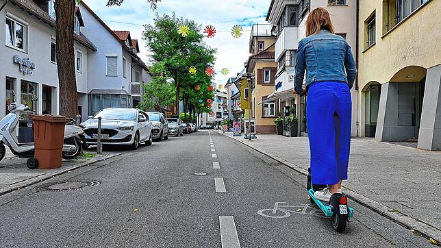 E-Scooter müssen &ndash; wenn vorhanden &ndash; auf Radwegen gefahren werden.
