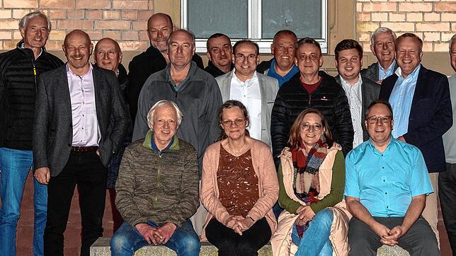 Die FDP-Kandidaten für den Gemeinderat Markdorf (von links): Berthold Hermle, Harald Schür, Otto Figel, Rainer Zanker, Wolfgang Zolg, ...
