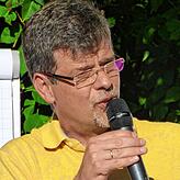 Bürgermeister Georg Riedmann: &bdquo;Das Festzelt muss auf befestigten Flächen stehen. Vergleichbare Flächen gibt es nicht im ...