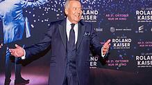 urn_newsml_dpa.com_20090101_251019-935-900167-v1-s2048.jpeg Roland Kaiser bei der Premiere des Films „50 Jahre Roland Kaiser – Ein Leben für die Musik“ auf dem Roten Teppich im Cineplex Münster. ...