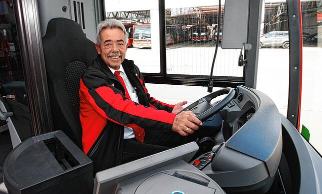 &bdquo;Wir tragen Veranwortung für die Leute&ldquo;, erklärt ÖPNV-Busfahrer Rudolf Egenhofer.