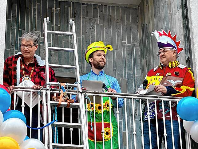 Bild 4: So bunt war der Rathaussturm in Friedrichshafen