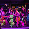 Neonfarben: Die Youngsters wirbelten als "Rocky Horror Picture Show" über die Bühne.