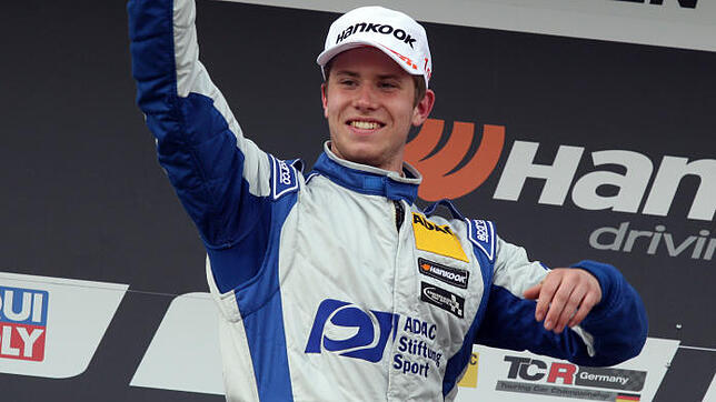 Guter Saisonauftakt für Mike Halder in der ADAC TCR Germany Serie: Der Meßkircher hatte im ersten Rennen in Oschersleben Pech, feierte ...